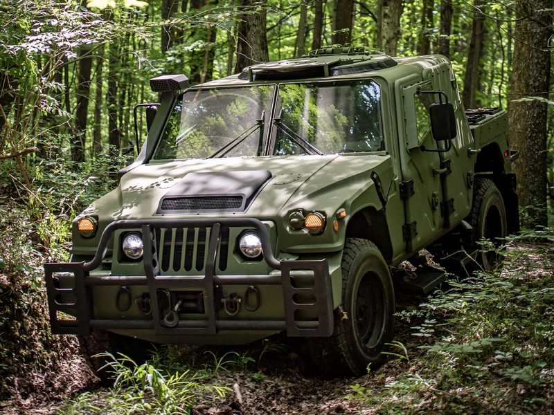 AM General představuje zcela nový Humvee